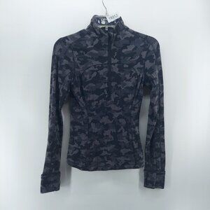 Lululemon sweatshirt women size 4 black camo
